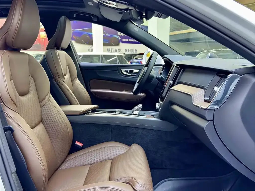 [object Object] XC60 PHEV 2024 из CN, фото 6