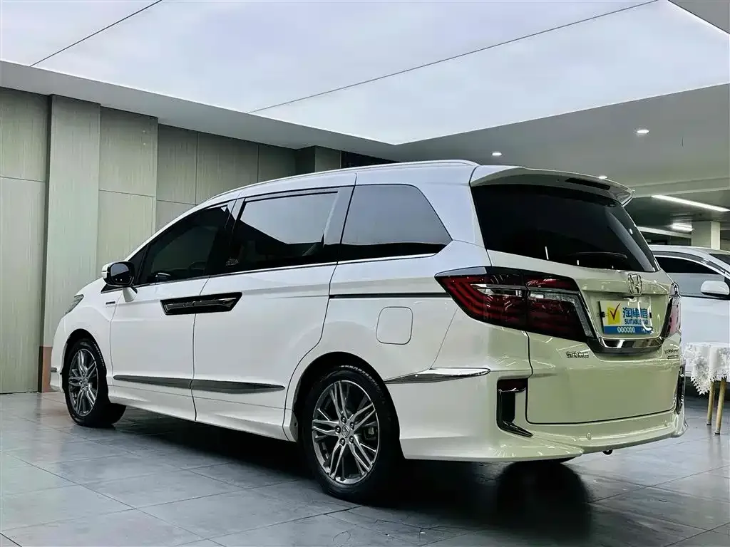 Honda Elysion 2021 из CN, фото 6