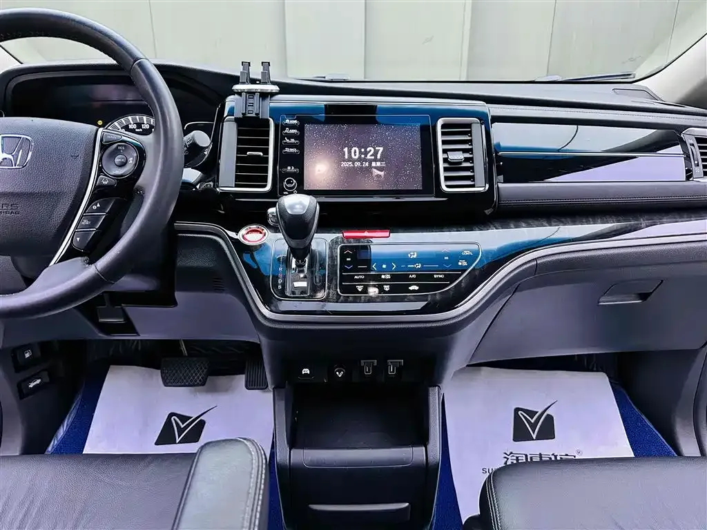 Honda Elysion 2021 из CN, фото 9