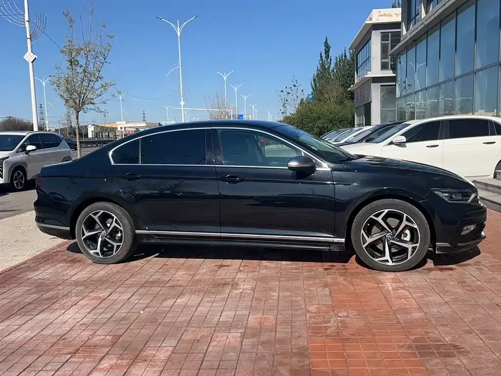 Volkswagen Magotan 2023 из CN, фото 8