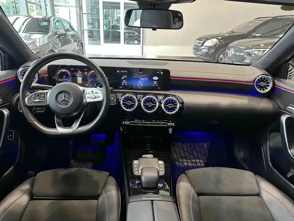 Mercedes-Benz A-Class 2023 из CN, фото 8