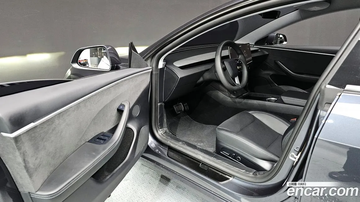 Tesla Model 3 — фото 10