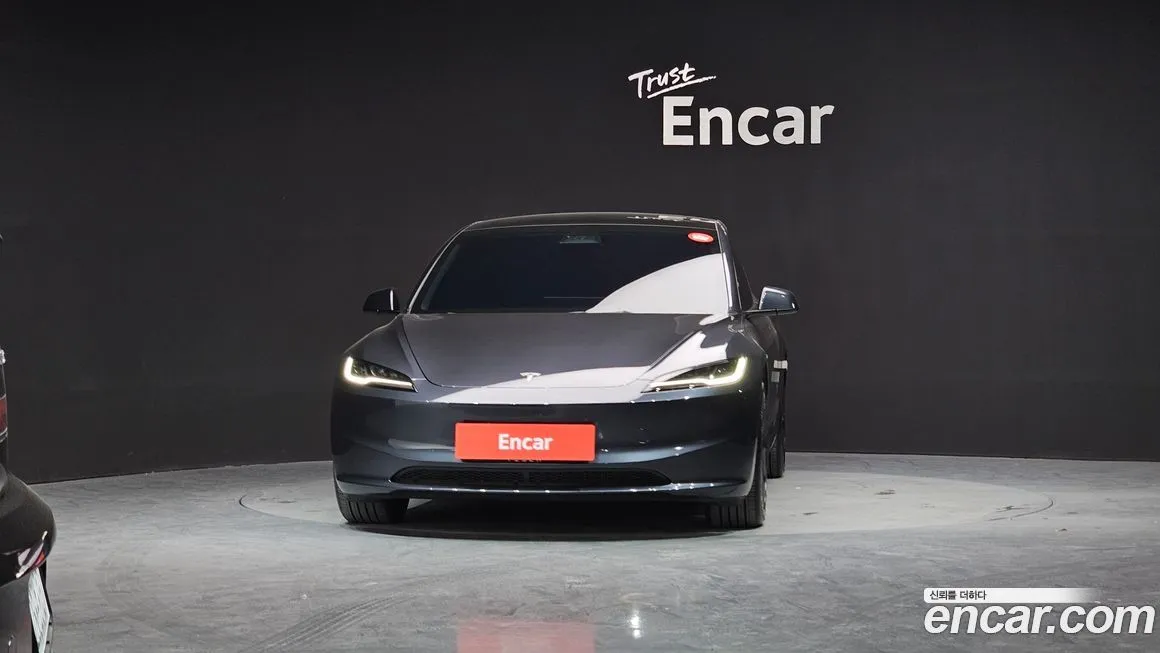 Tesla Model 3 — фото 3