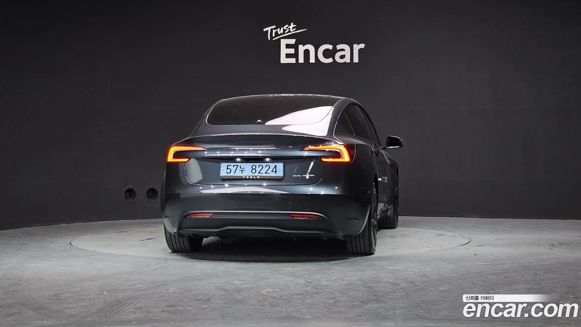 Tesla Model 3 — фото 4
