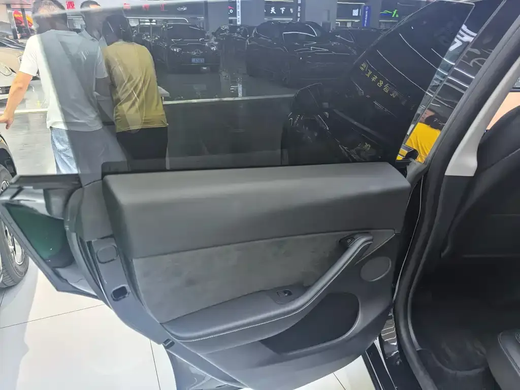 Tesla Model Y 2022 из CN, фото 9