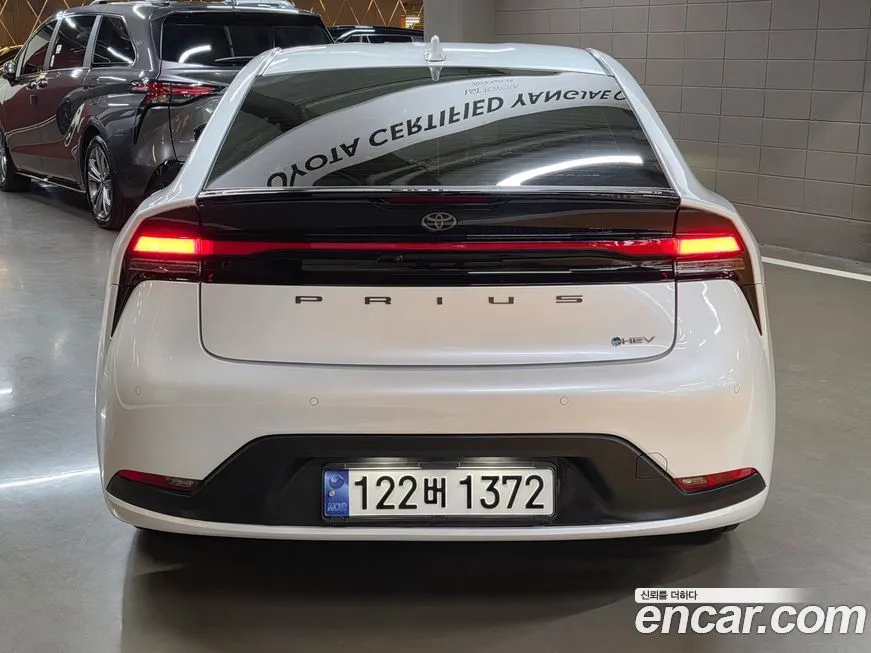 Toyota Prius 2024 из KR, фото 4
