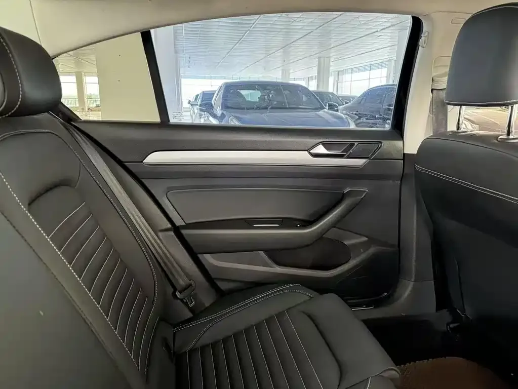 Volkswagen Magotan 2021 из CN, фото 9