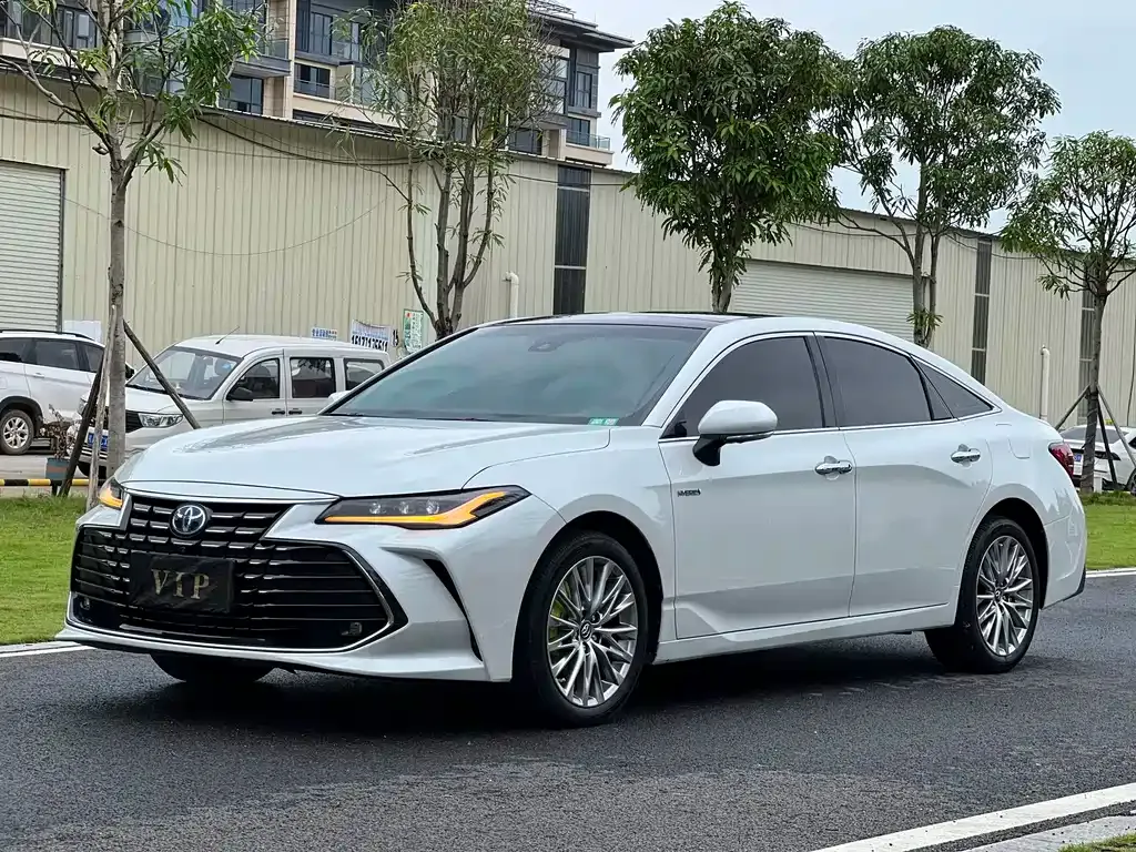Toyota Avalon 2022 из CN, фото 1