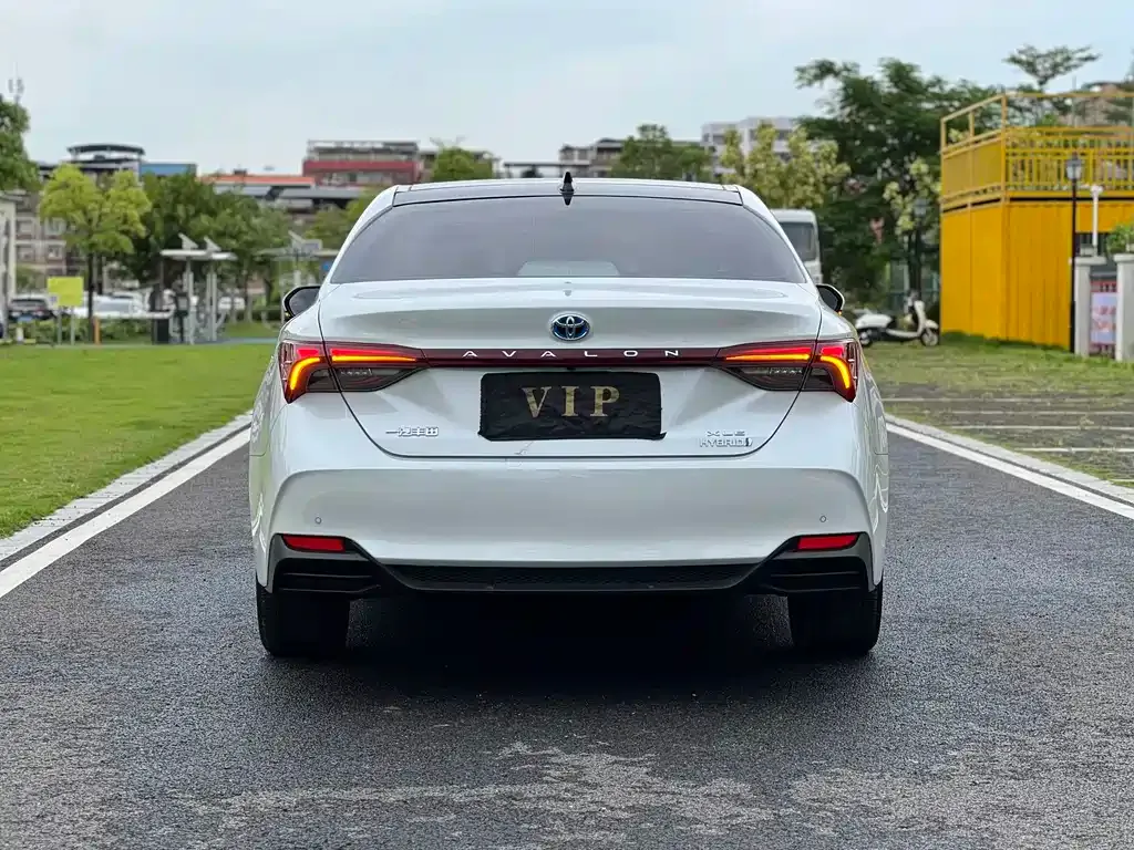 Toyota Avalon 2022 из CN, фото 6