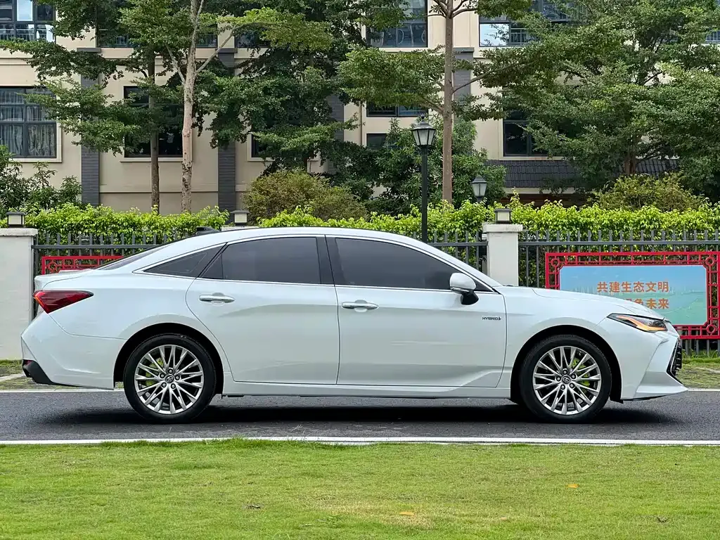 Toyota Avalon 2022 из CN, фото 8