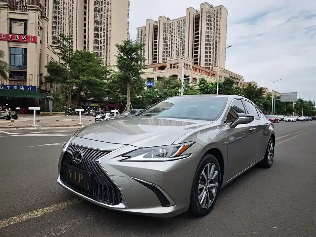 Lexus ES 2021 из CN, фото 1