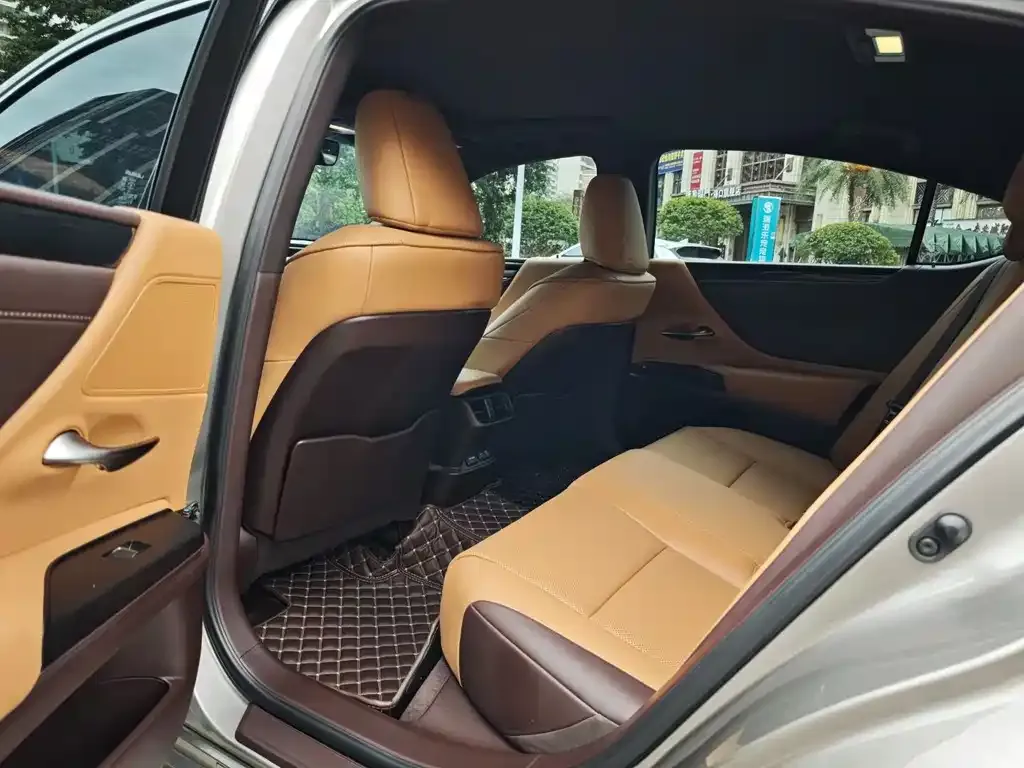 Lexus ES 2021 из CN, фото 6