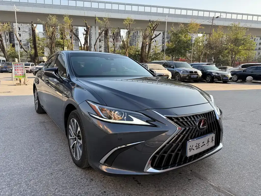 Lexus ES — фото 3