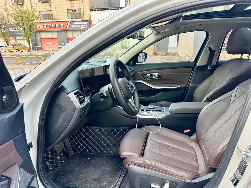 BMW 3 Series 2023 из CN, фото 6