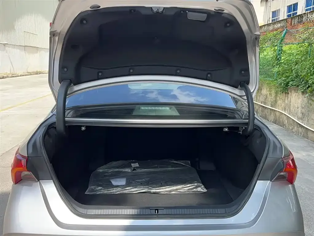 Toyota Avalon 2022 из CN, фото 7