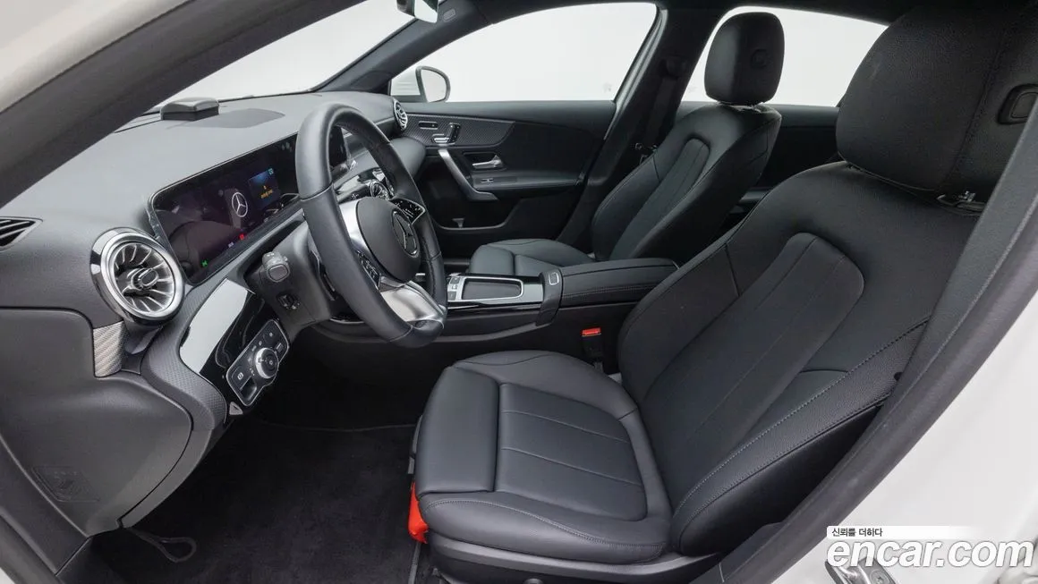Mercedes-Benz A-Class — фото 10