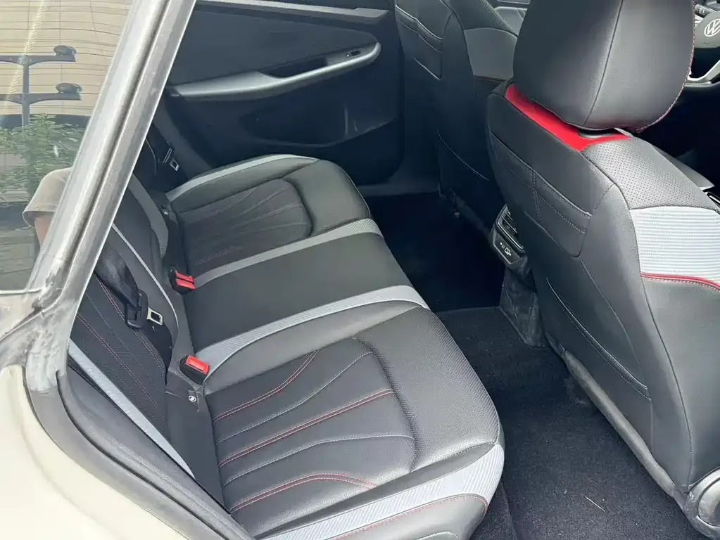 Volkswagen Lamando 2023 из CN, фото 8
