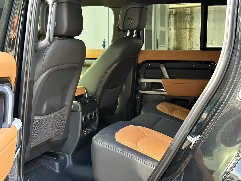 Land Rover Defender 2024 из CN, фото 5