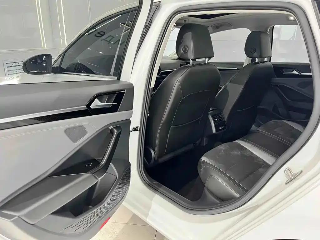 Volkswagen Sagitar 2022 из CN, фото 7