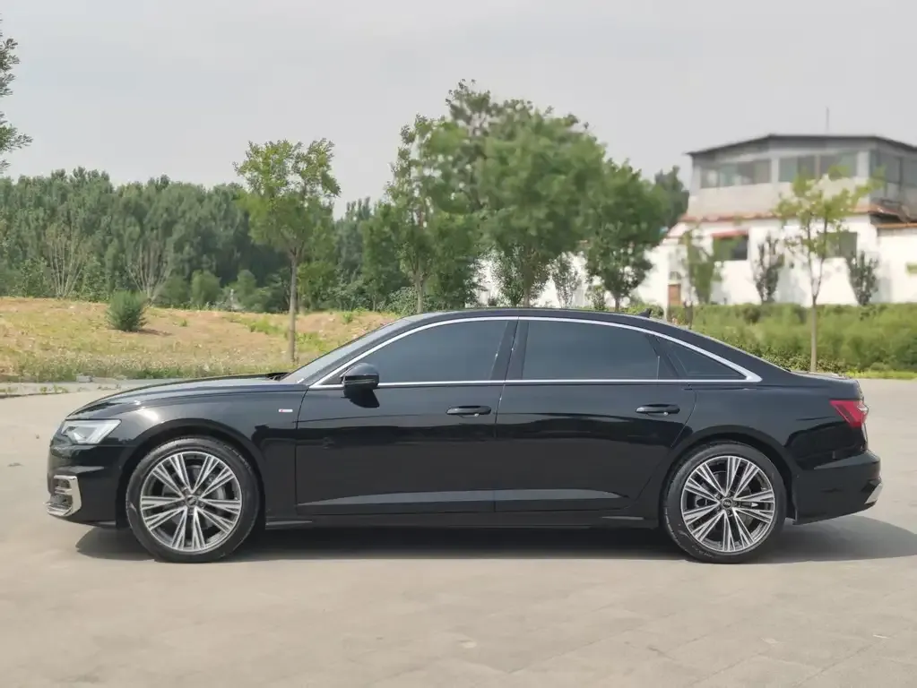 Audi A6L 2024 из CN, фото 4