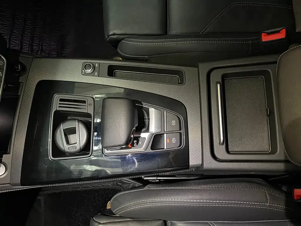 Audi Q5L 2023 из CN, фото 10