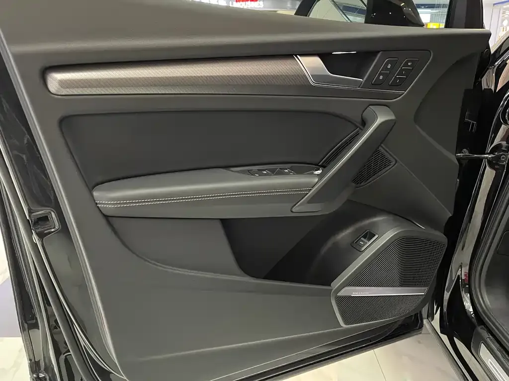 Audi Q5L 2023 из CN, фото 5