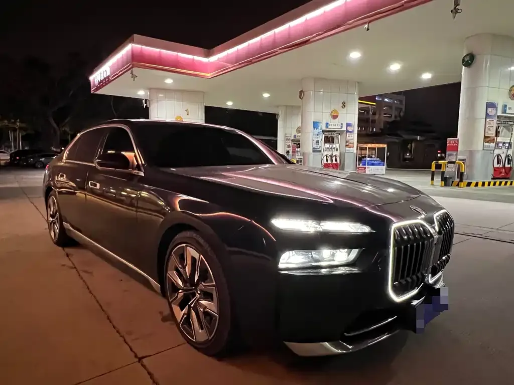 BMW 7 Series 2024 из CN, фото 3