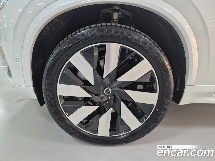Volvo XC90 2025 из KR, фото 5