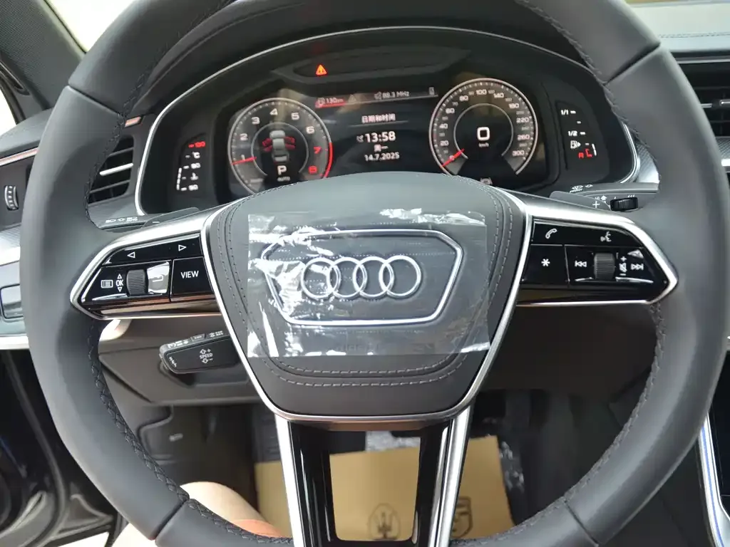 Audi A6L 2025 из CN, фото 6