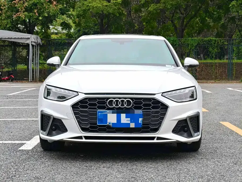 Audi A4L — фото 2