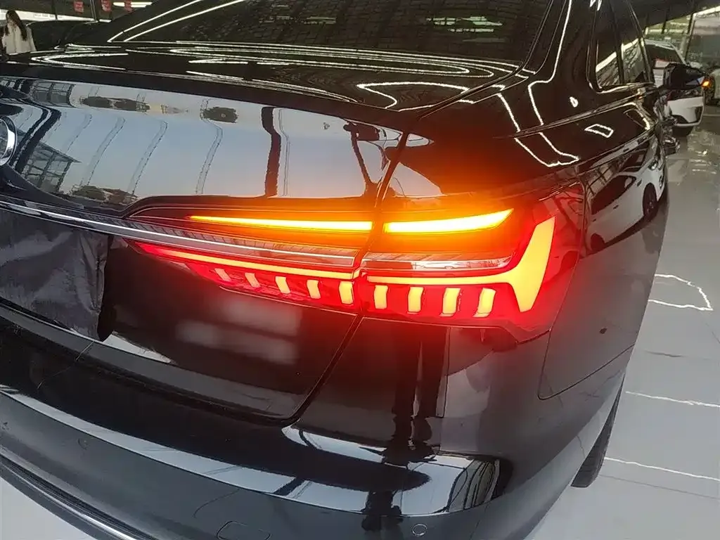 Audi A6L 2021 из CN, фото 9
