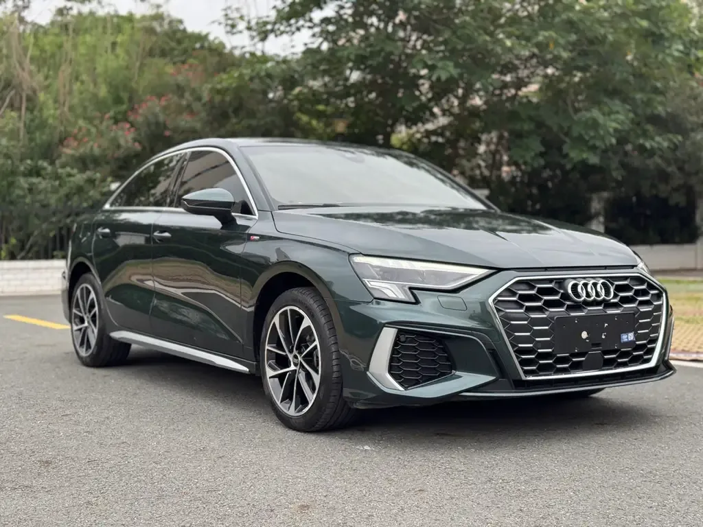 Audi A3 2023 из CN, фото 3