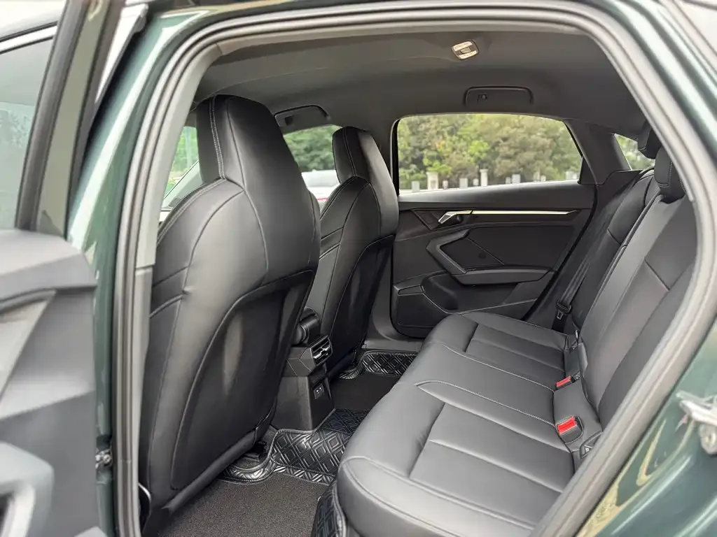 Audi A3 2023 из CN, фото 5