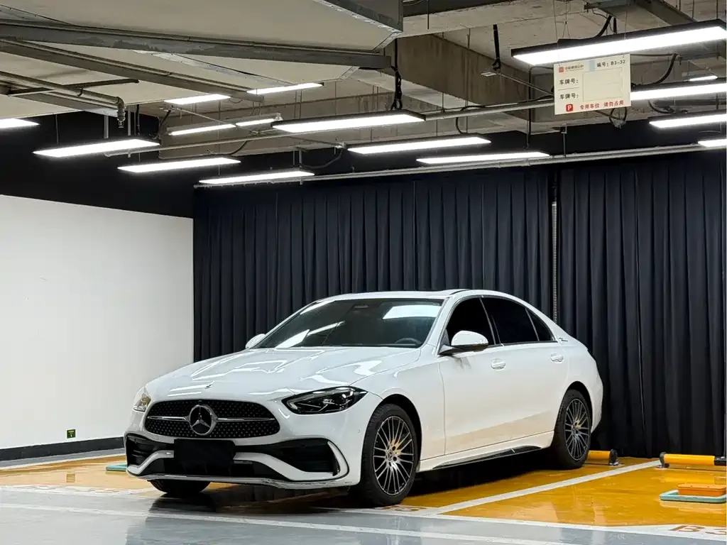 Mercedes-Benz C-Class — фото 1