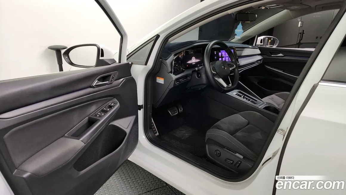 Volkswagen Golf 2022 из KR, фото 10
