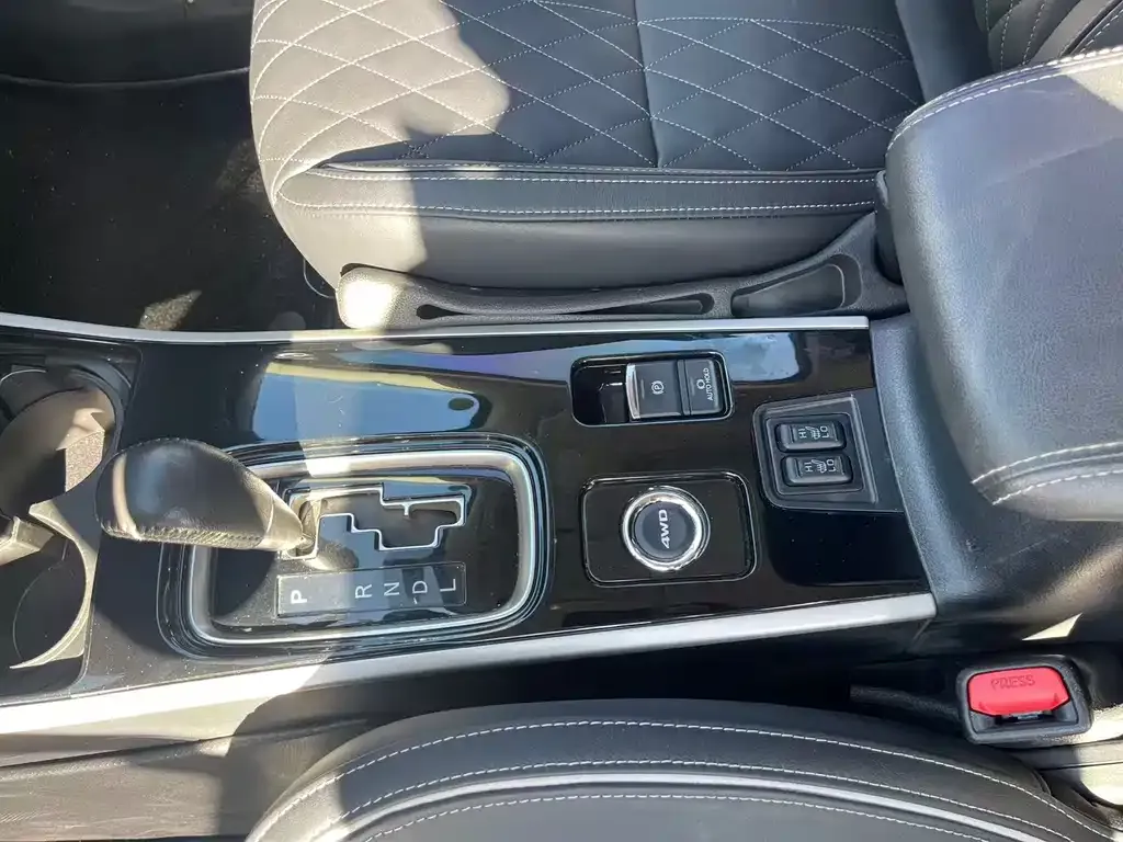 Mitsubishi Outlander 2021 из CN, фото 8