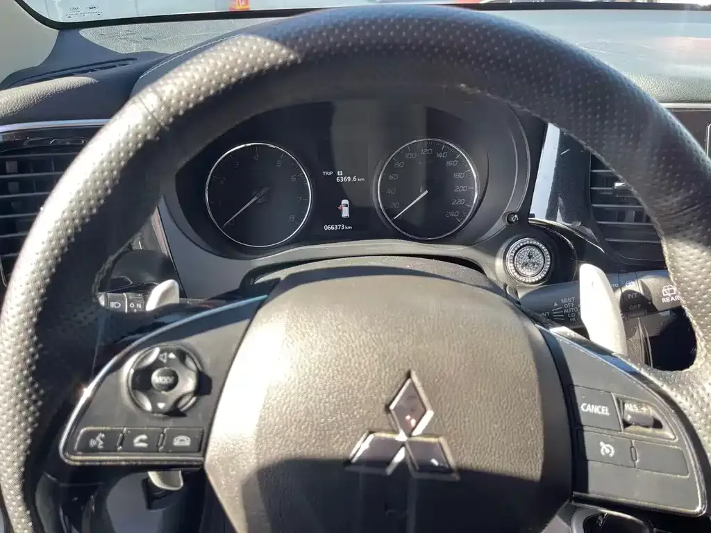 Mitsubishi Outlander 2021 из CN, фото 9