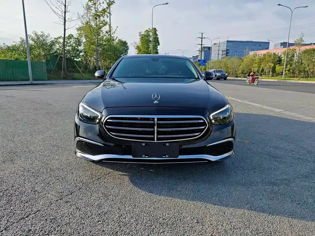 Mercedes-Benz E-Class 2022 из CN, фото 2