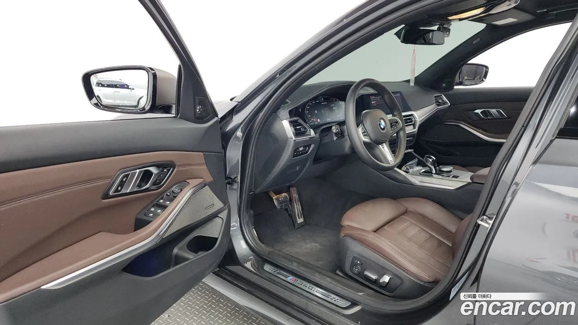 BMW 3-Series 2021 из KR, фото 10