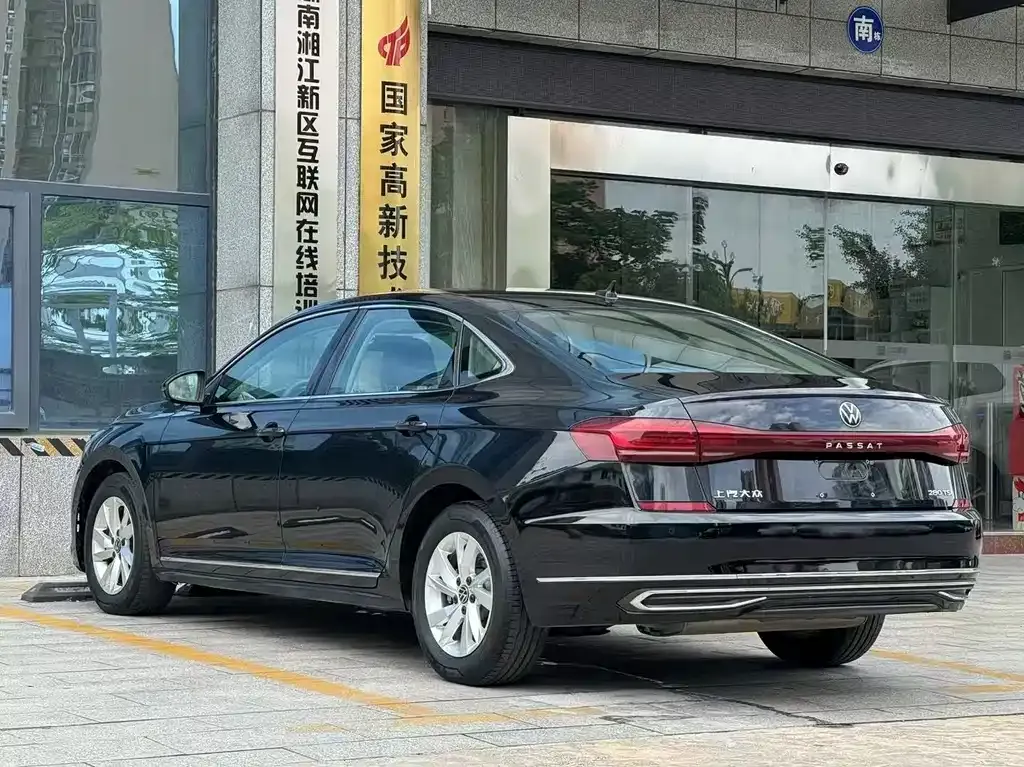 Volkswagen Passat — фото 4