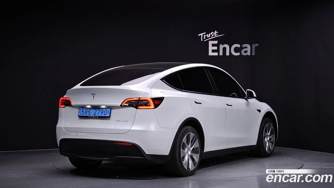 Tesla Model Y 2021 из KR, фото 2