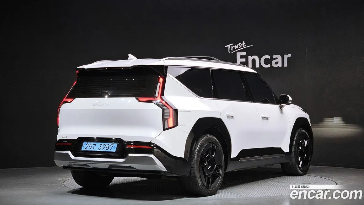 Kia EV9 — фото 2