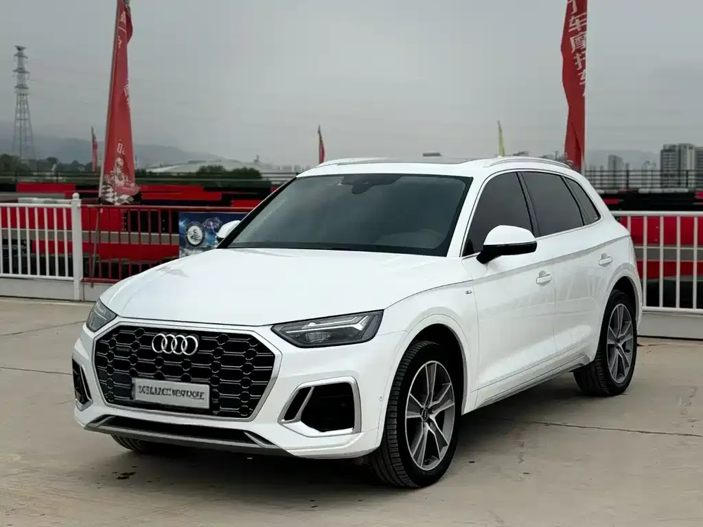 Audi Q5L 2022 из CN, фото 1