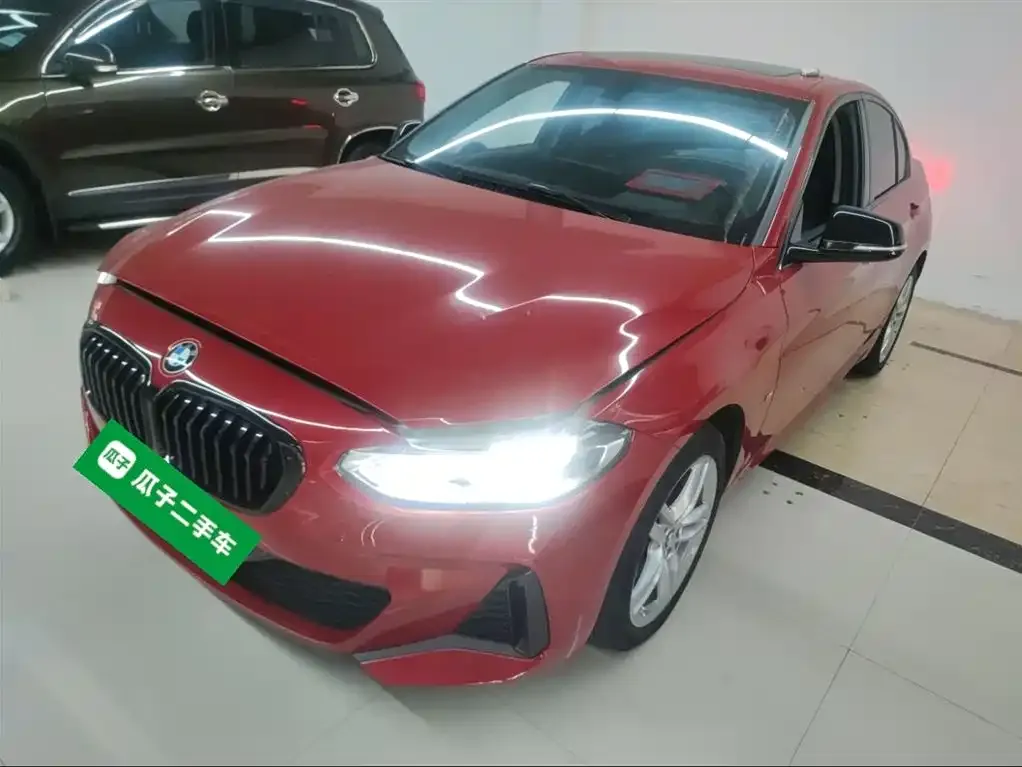 BMW 1 Series 2021 из CN, фото 1