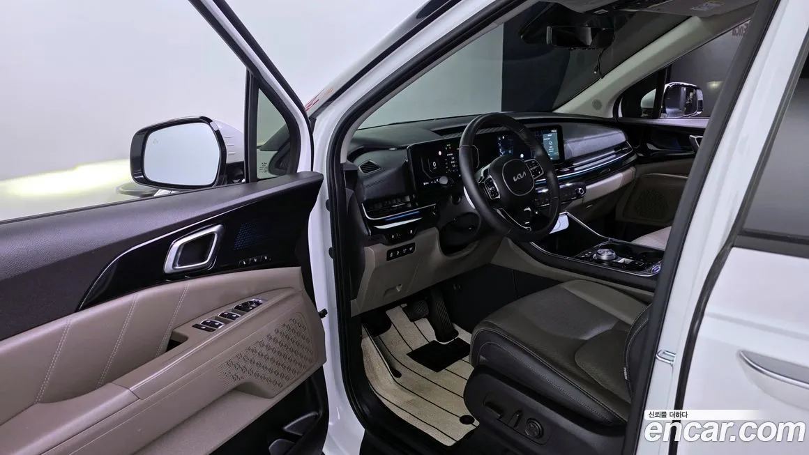 Kia Carnival — фото 10