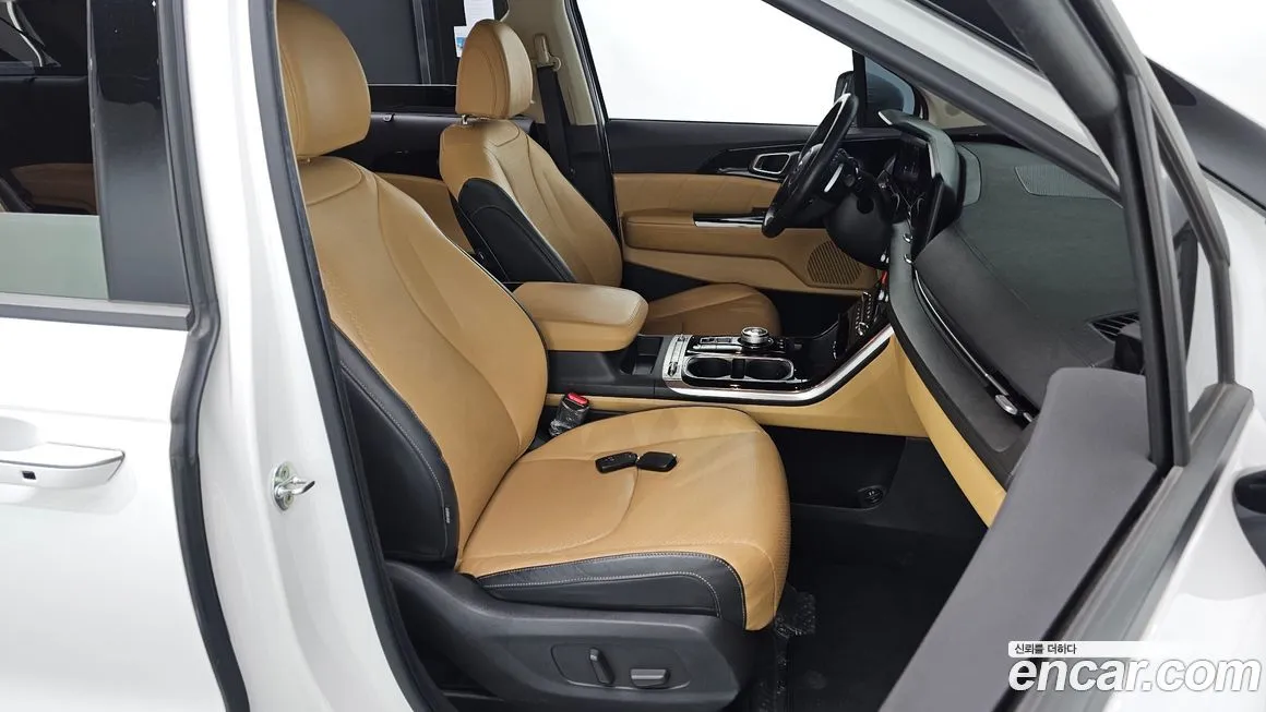 Kia Carnival — фото 10