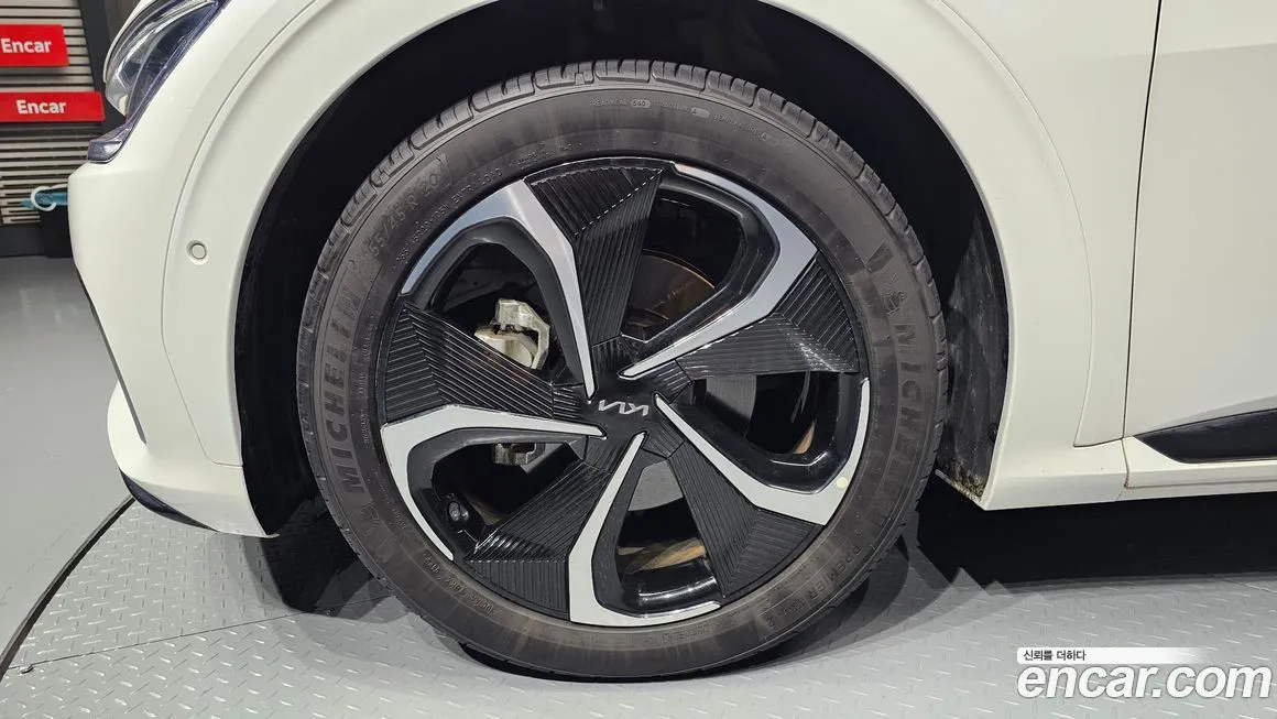 Kia EV6 2023 из KR, фото 5