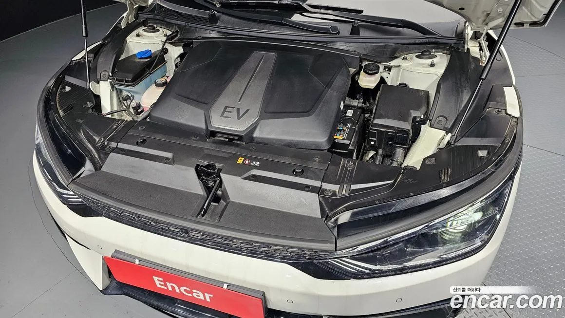 Kia EV6 2023 из KR, фото 6