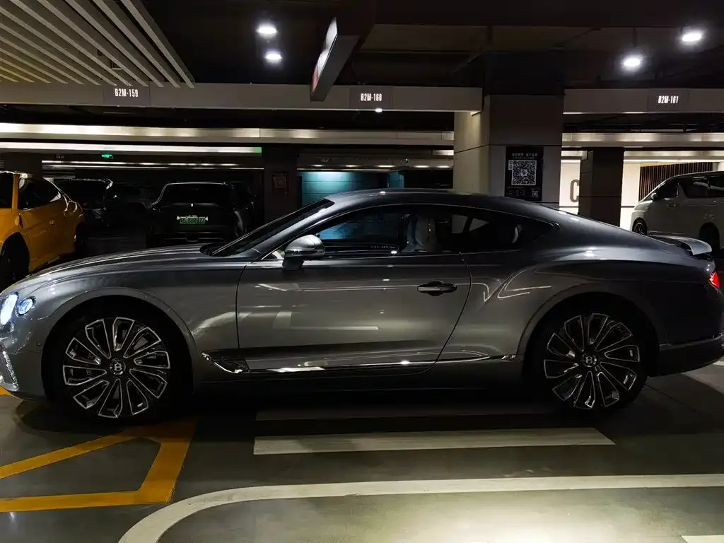Bentley Continental 2022 из CN, фото 3