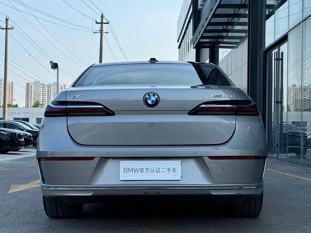 BMW i7 — фото 4